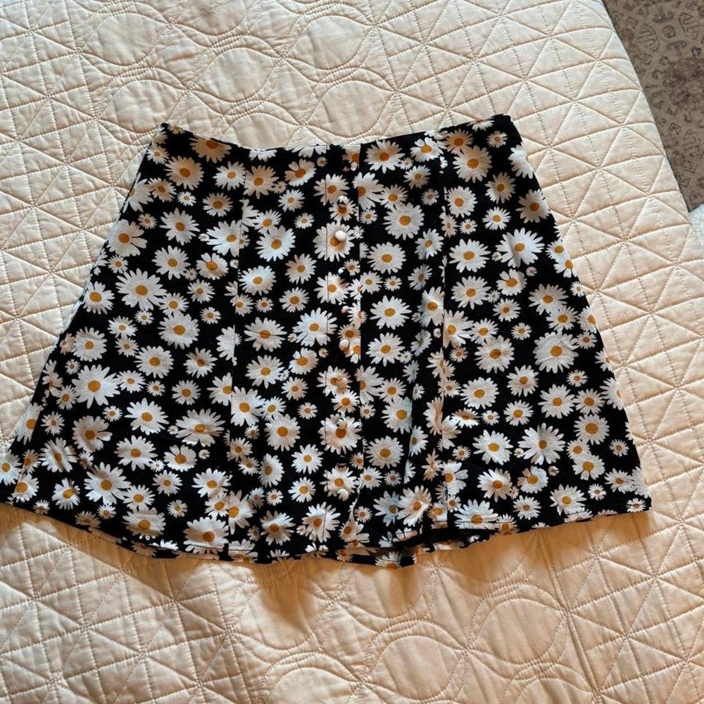 Forever 21 Cottagecore Twee Daisy Floral Button Front Mini Skirt Small